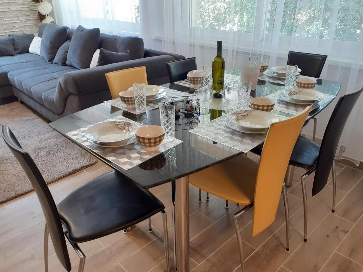 Apartment Hana With A Private Pool Малинска Экстерьер фото